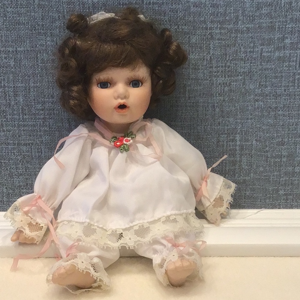 Gustave Wolff 8” porcelain doll 1999